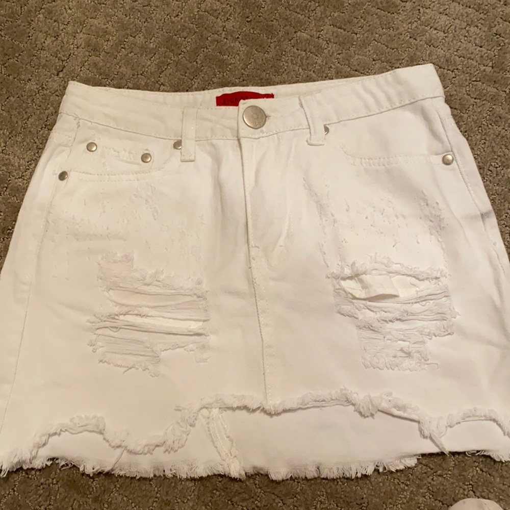 Signature 8 White jean skirt